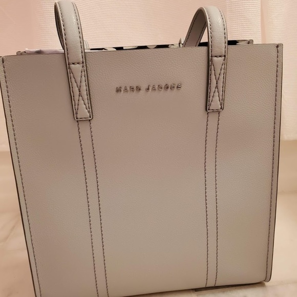 Marc Jacobs Handbags - NWT Authentic Marc Jacobs Repeat Tote